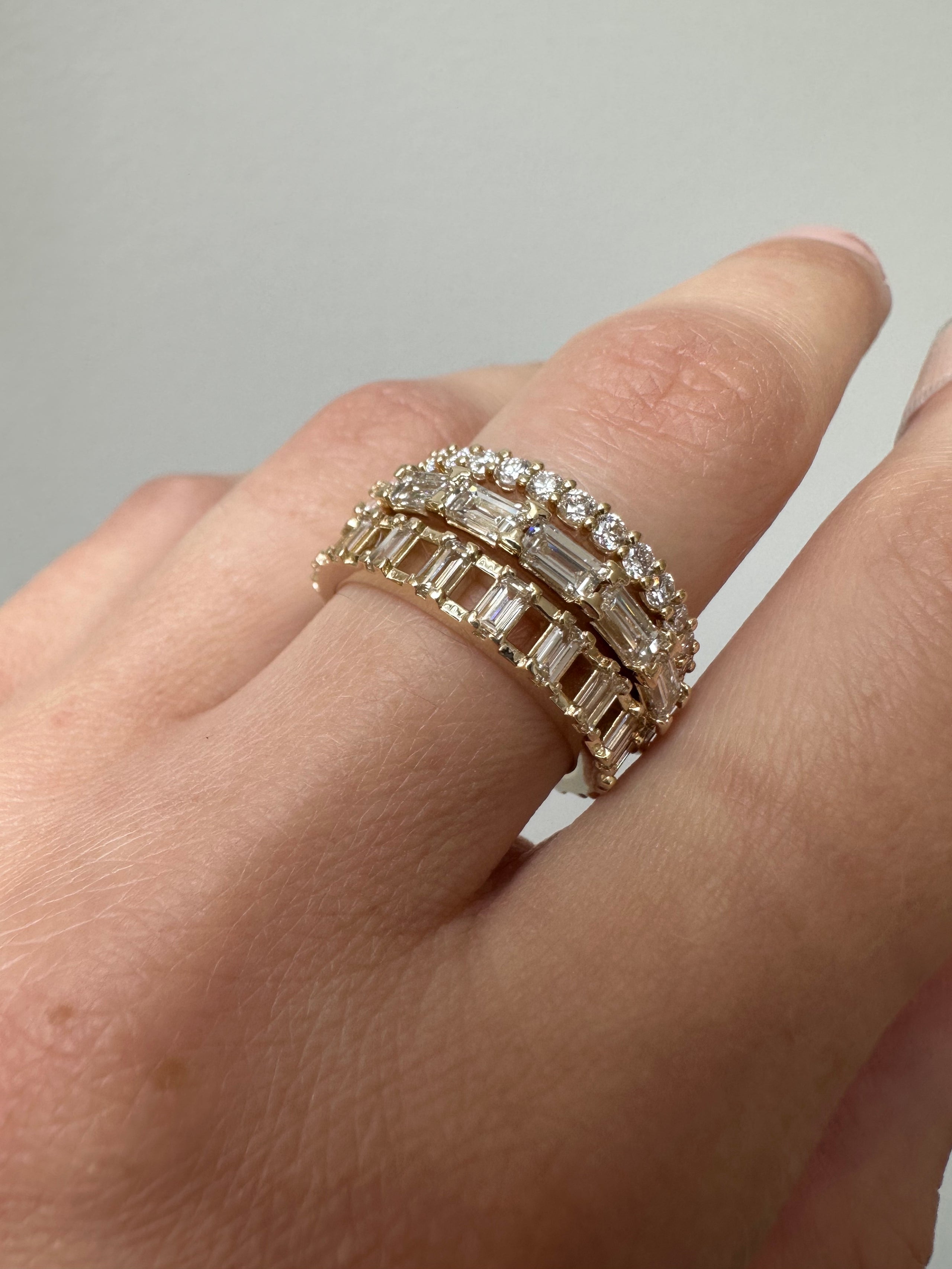 Diamond fashion eternity band baguette